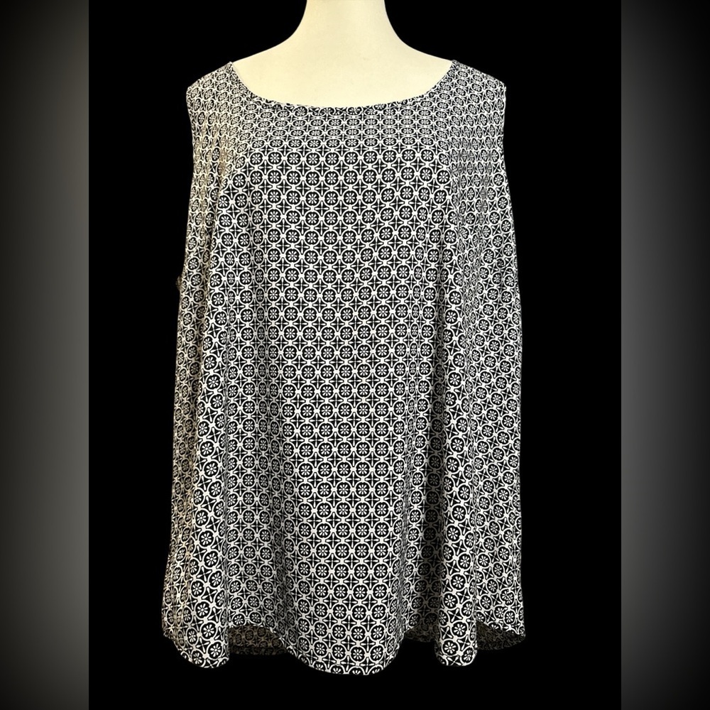 Faded Glory Monochrome Floral Sleeveless Top